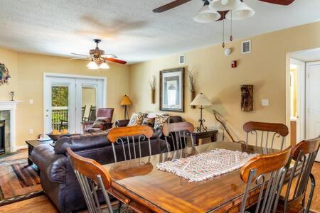 The Dean - Relaxing Condo With Pools Pigeon Forge Exterior foto